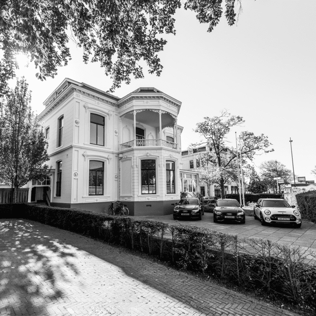 Wierenga & De Graaf ‘Het plaatsen van mensen is persoonlijk maatwerk! Daar ligt onze kracht.’ Daadkrachtig netwerkbureau met een vaste kern en dedicated netwerk. Loyale teamplayers met ondernemersbloed. Talentscouts met persoonlijke aandacht en begeleiding. Voor beloftevolle HBO+ kandidaten met ambitie. Voor vitale opdrachtgevers met visie. Met bewezen trackrecord in Noord-Nederland. Wat ons drijft We zijn dé specialist in werving en selectie voor vaste, interim- en detacherings-functies op HBO+ niveau. Ons uitgangspunt is altijd een gedeeld belang en een gezamenlijke ambitie. Daarom bieden wij onze kandidaten én onze opdrachtgevers extra toegevoegde en duurzame waarde. Dat doen we met aanvullende producten en diensten op het gebied van employer & job branding, onboarding, loopbaanadvisering en persoonlijke- en leiderschapsontwikkeling. Wat we doen voor kandidaten • Werving en selectie • Vast, interim & detachering • Persoonlijke ontwikkeling • Loopbaanadvisering • Sollicitatietraining • Assessments indicatie kwaliteiten, drijfveren en intelligentie Hoe we samen optrekken met kandidaten • We willen jou persoonlijk spreken. Altijd! En meestal vaker dan één keer! • Jouw wensen zijn voor ons leidend. Maar we zijn wel zo eerlijk die ter discussie te stellen als wij andere of onvermoede talenten en kwaliteiten bij jou ontdekken; • Zit je (nog) niet op het gewenste niveau, dan bieden we je persoonlijke ontwikkelingsprogramma’s en leiderschapsprogramma’s aan; • Ben je (nog) zoekende, dan helpen we je de goede stappen te zetten met loopbaanadviestrajecten. Wat we doen voor opdrachtgevers • Employer & job branding • Werving en selectie voor vast, interim & detachering • Onboarding • Outplacement • Sollicitatiegesprek trainingen • Subsidietrajecten • Assessments voor selectie, ontwikkeling en talentmanagement   Hoe we het verschil maken voor opdrachtgevers • Met Employee branding creëren we een aantrekkelijke en betrouwbare werkgeversreputatie voor jouw merk of organisatie; • Met Job branding richten we je vacatures optimaal in, zodat ze opvallen bij de juiste kandidaten en doen wat ze moeten doen: werven; • Met onze online-tools targetten we de beste kandidaten en gaan proactief de interactie met hen aan; • We doen de voorselectie van kandidaten op basis van vooraf afgestemde criteria; • We trainen je in het voeren van sollicitatiegespreken of we nemen dat traject geheel voor je uit handen, inclusief assessments; • We adviseren je over de juiste arbeidsovereenkomst en de juiste arbeidsvoorwaarden, afhankelijk van de gekozen vaste of tijdelijke vacature-invulling; • Met Onboarding blijven we gedurende een vooraf afgesproken periode checken of jouw verwachtingen én die van de kandidaat nog steeds matchen; • Met Outplacement maken we jouw merk of organisatie weer vitaal en helpen we je collega’s verder in hun carrière; • Samen kijken we welke subsidiemogelijkheden er zijn; • En last but no least, we bieden je de mogelijkheid uit meerdere vergoedingsmogelijkheden. Wierenga & De Graaf HR Services Op aanvraag levert Wierenga & De Graaf jou ervaren senior HR-professionals op projectbasis. Zij hebben hun sporen verdiend bij onder andere grootschalige fusies en ingrijpende organisatieveranderingen. Vraag ons naar de mogelijkheden, voorwaarden en beschikbaarheid.